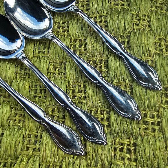 Oneida Strathmore Soup Spoon 6.5" stainless scrolls classic romantic timeless el - Picture 3 of 8